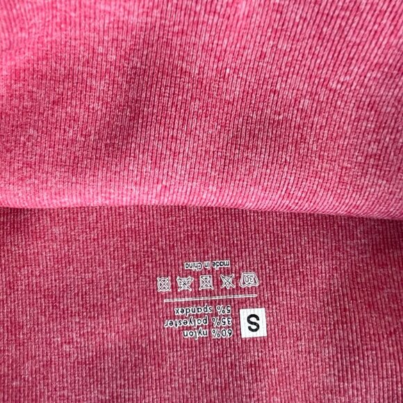 Pink Seamless small Workout Set With Crop Top & High-Waisted Leggings Small 60% - Picture 4 of 10
